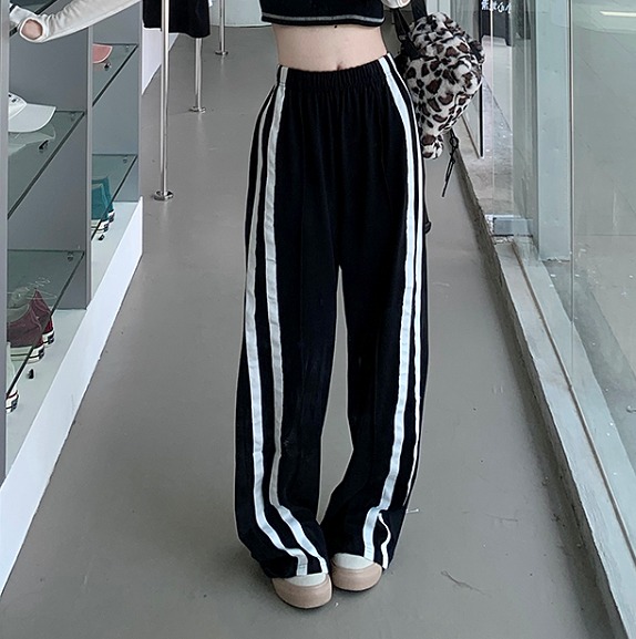全2色 パンツ ズボン 切り替え バイカラー 配色 体型カバー ガウチョパンツ ワイド バギーパンツ ボーダー柄 ストライプ柄 ライン 原宿系ファッション 韓国風 ダンス 衣装 ダンサー ヒップホップ