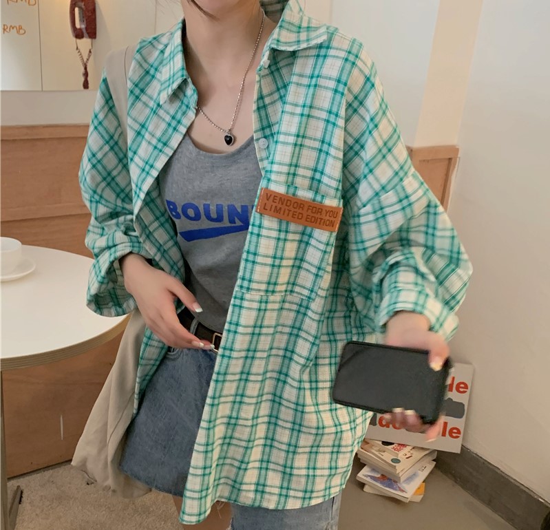 チェックロゴシャツ2色ブラウストップスカットソー長袖前開きワッペンゆったり大きいサイズダンス衣装ヒップホップHIPHOPレディースメンズガールズ大人韓国レトロ奇抜派手総柄柄シャツ韓国おしゃれチェックロ